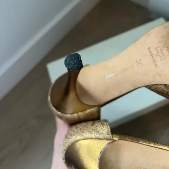 Manolo Blahnik gold buckle heels - Picture 6 of 10
